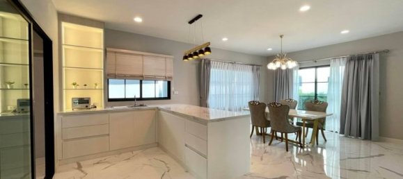 4 bedrooms Cafe / restaurant in Bangkok, Thailand No. 20472 7