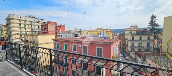 2 bedrooms Apartment in Naples, Italy No. 86342 5