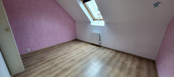 3 Schlafzimmer Haus in Montsurs, France, Nr. 99880 5