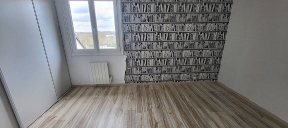 3 Schlafzimmer Haus in Montsurs, France, Nr. 99880 6