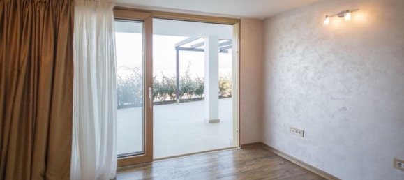 4 bedrooms Commercial property in Tivat, Montenegro No. 119 10