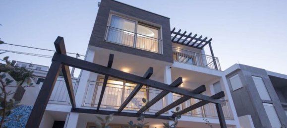 4 bedrooms Commercial property in Tivat, Montenegro No. 119 3