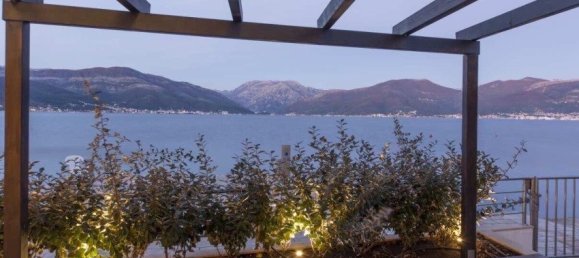 4 bedrooms Commercial property in Tivat, Montenegro No. 119 6