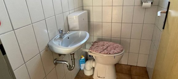 6 rooms Townhouse in Tirschenreuth, Germany No. 165499 4