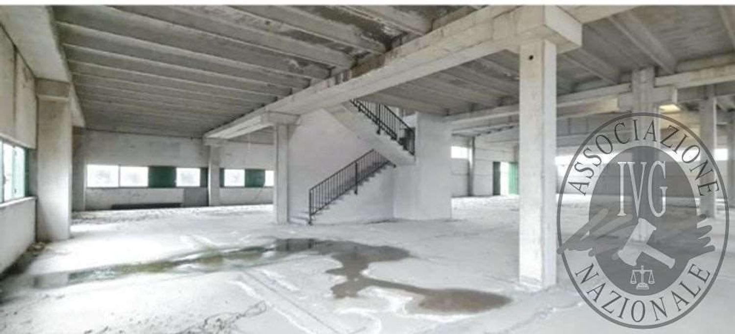 3850m² Warehouse in Biella, Italy No. 288303