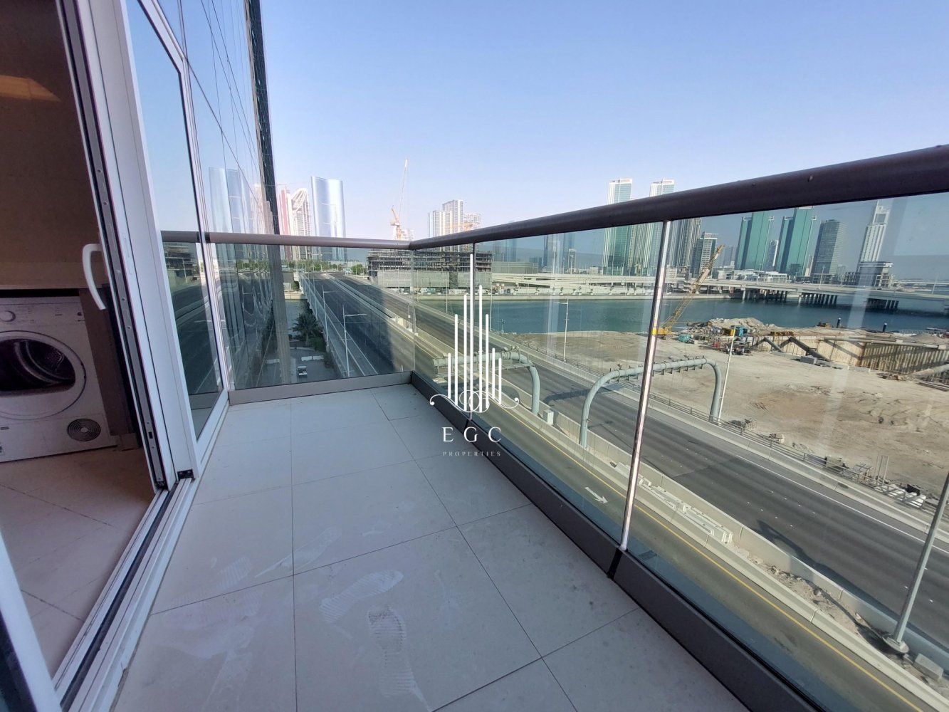 Appartement à Tourist Club Area, UAE 83.6m² No. 39955