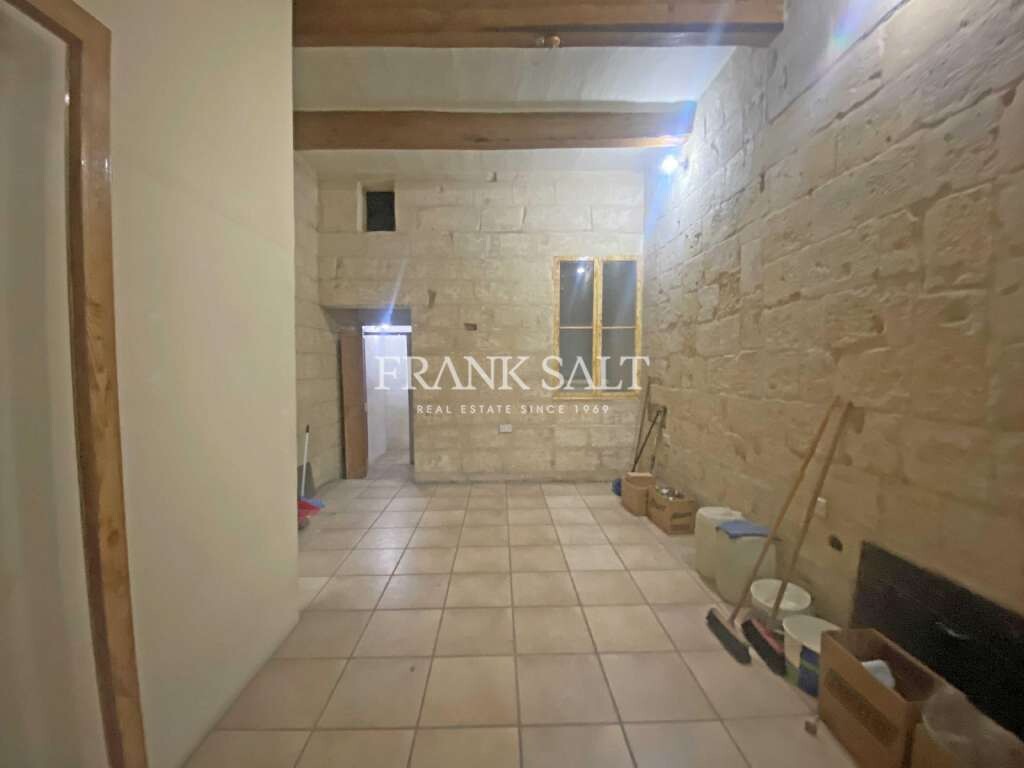 17m² Office in Bormla, Malta No. 12721