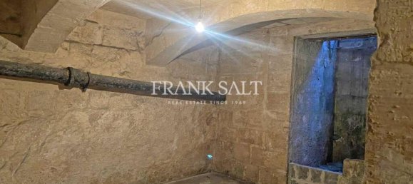 17m² Office in Bormla, Malta No. 12721 4