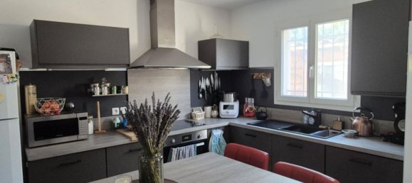 Casa de 3 dormitorios en Carpentras, France No. 277090 3