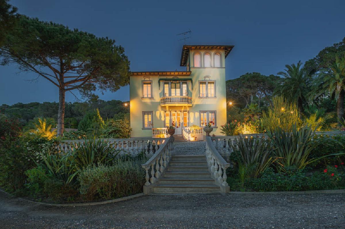 5 bedrooms Villa in Rosignano Marittimo, Italy No. 41458