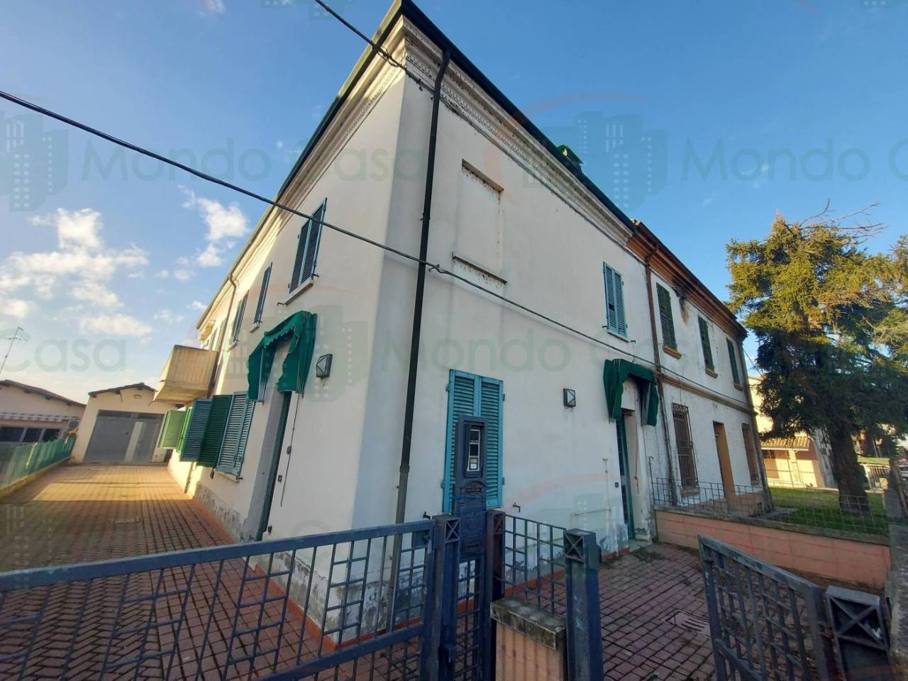 11 rooms House in Ravenna, Italy No. 19525