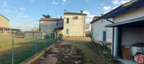 11 rooms House in Ravenna, Italy No. 19525 7