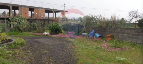 Terreno en Belpasso, Italy 1450 m² No. 236400 2