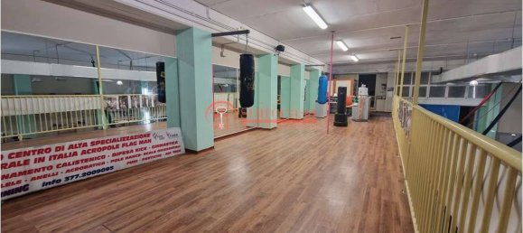 1-Zimmer Gewerbliche Immobilie in Trani, Italy, Nr. 53360 19