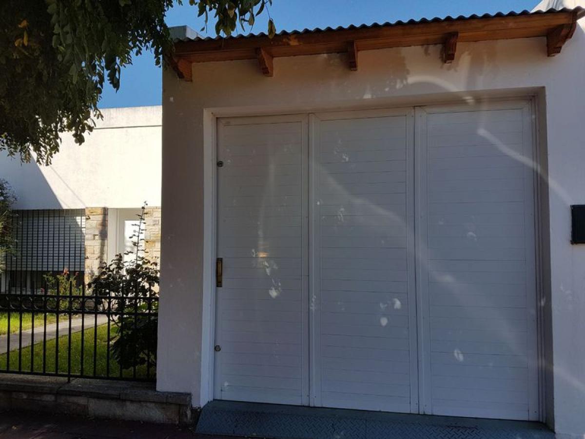 3 bedrooms House in Buenos Aires, Argentina No. 69484