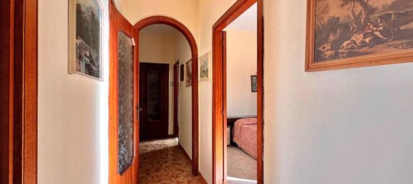 Apartamento de 4 habitaciónes en Pozzuoli, Italy No. 31805 10