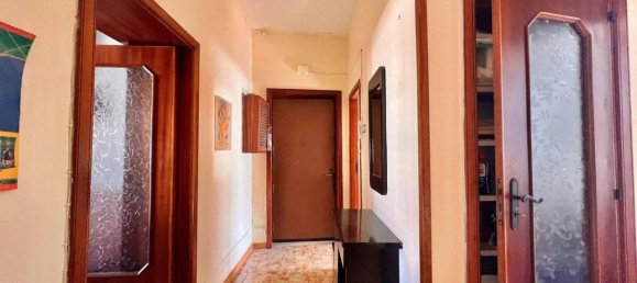Apartamento de 4 habitaciónes en Pozzuoli, Italy No. 31805 8