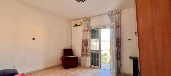 Apartamento de 4 habitaciónes en Pozzuoli, Italy No. 31805 16