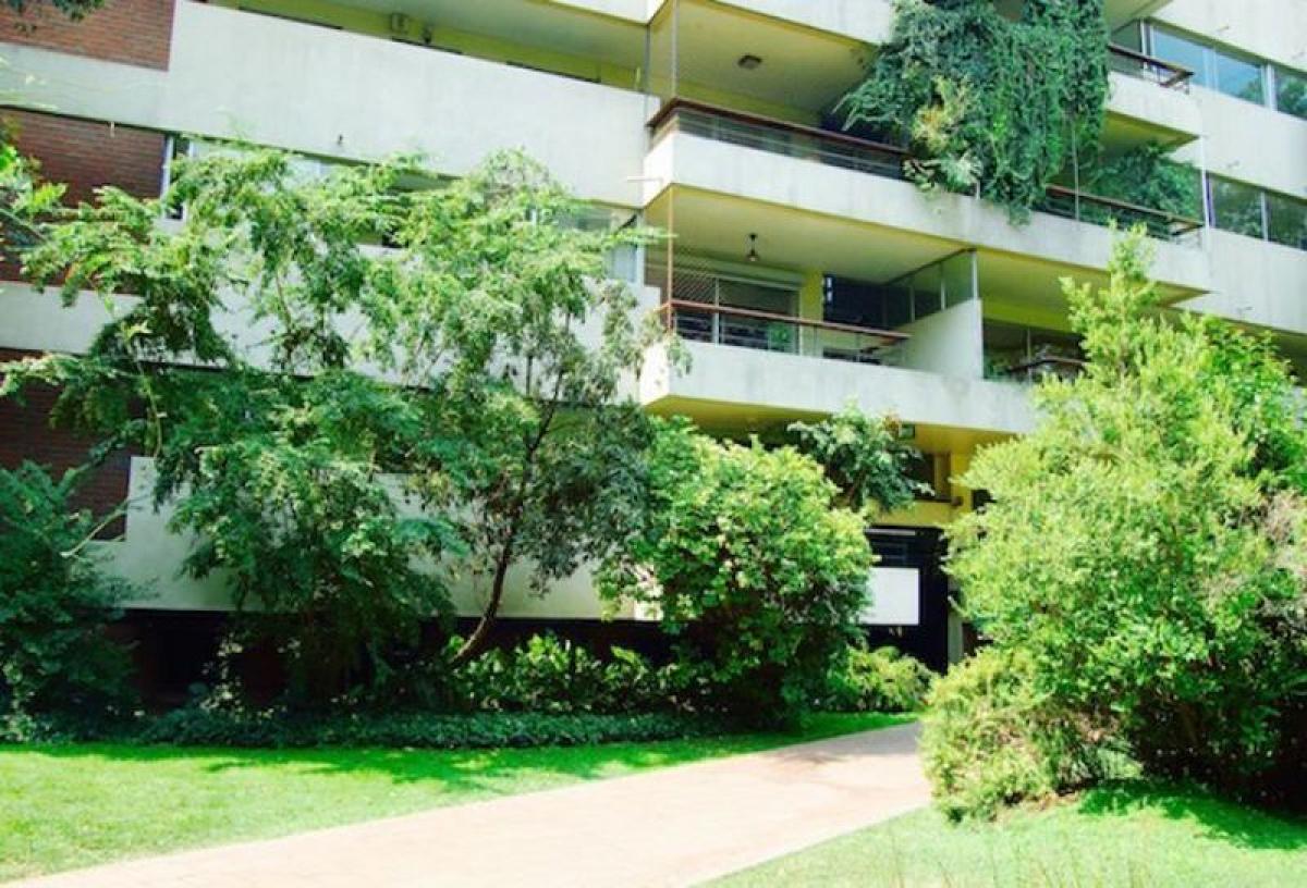 4 bedrooms Apartment in Santiago, Chile No. 2075