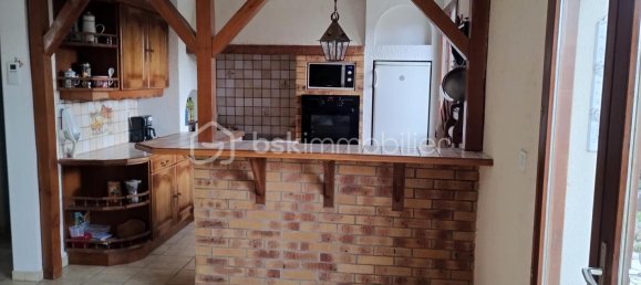 Casa T4 em Nazelles-Negron, France N.º 38682 2