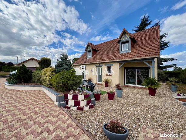 4 bedrooms House in Seine-Maritime, France No. 353904