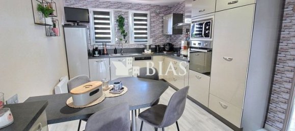 4 bedrooms House in Seine-Maritime, France No. 353904 8