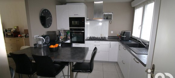 3 bedrooms House in Lanvaudan, France No. 267148 9