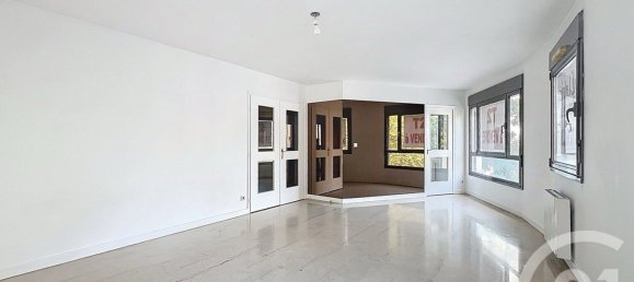 1 bedroom Apartment in Lyon, France No. 319363 2