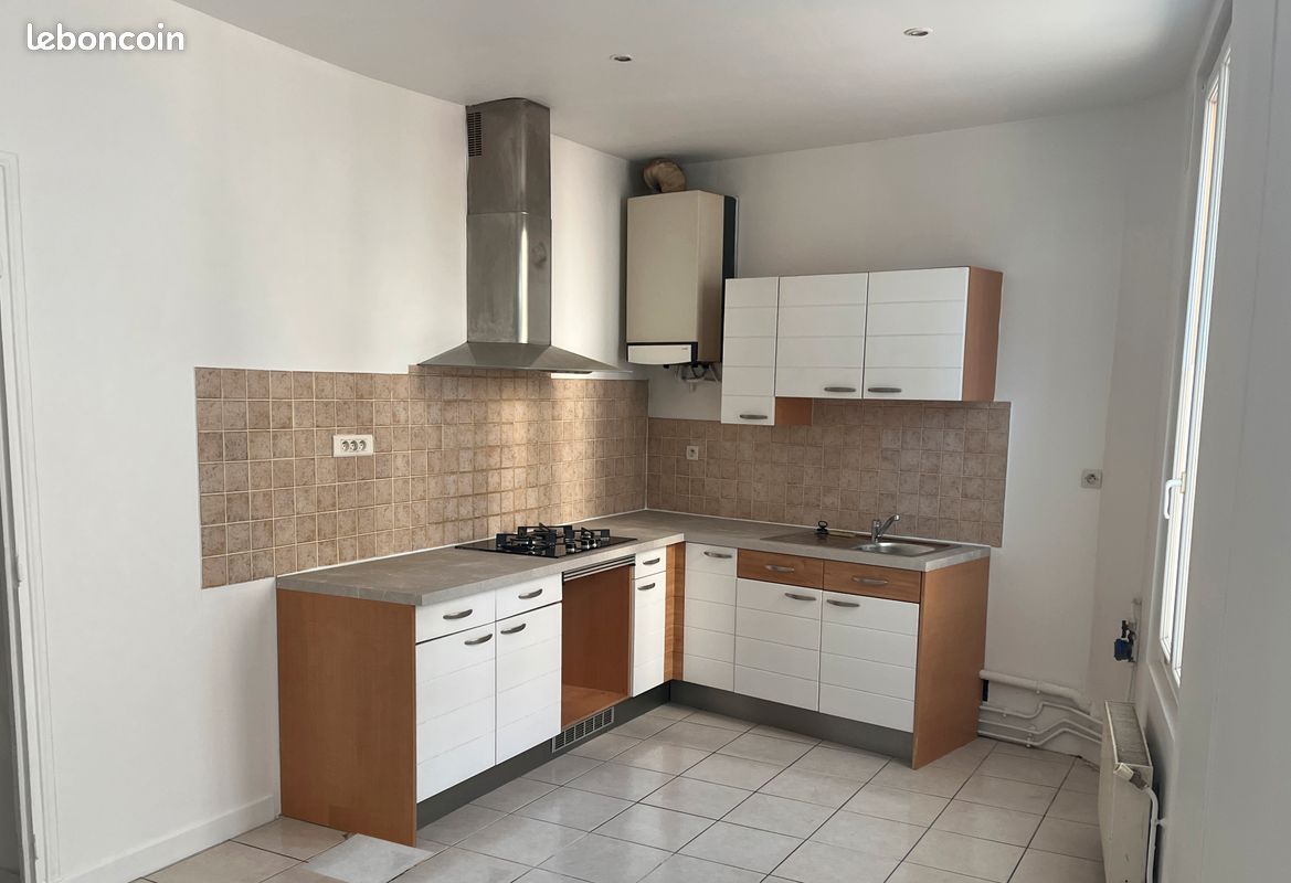 Квартира с 1 спальней в Сен-Мор-де-Фоссе, Франция № 318203