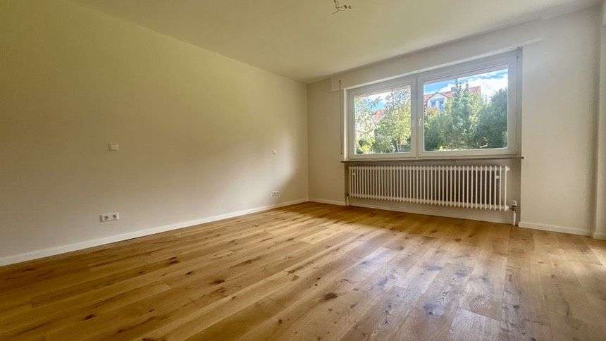 Квартира с 2 спальнями в Штутгарт, Германия № 296726