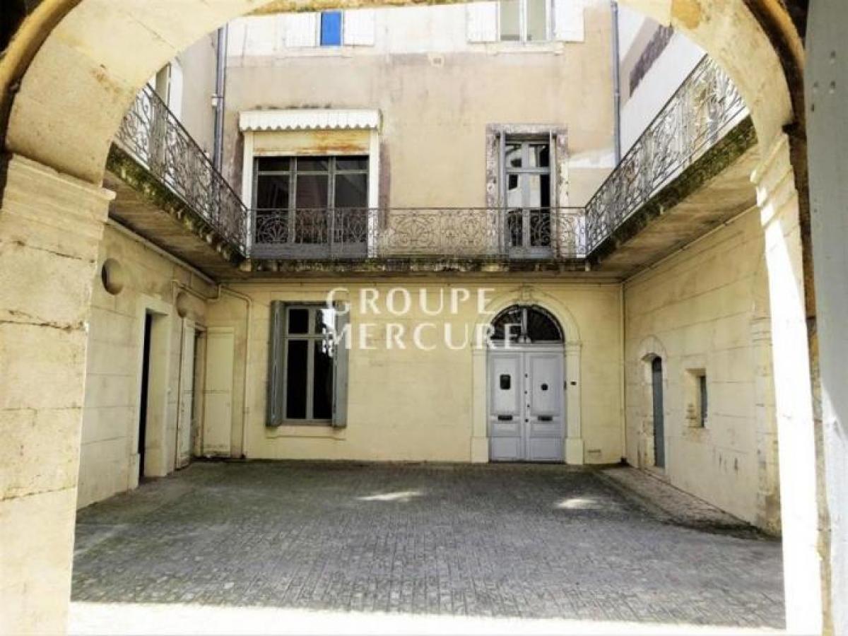 10 bedrooms House in Beziers, France No. 37528