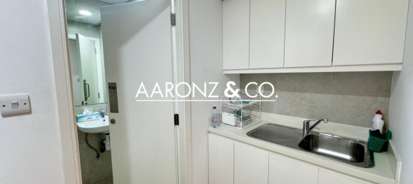 74m² Office in Business Bay, UAE No. 114082 12