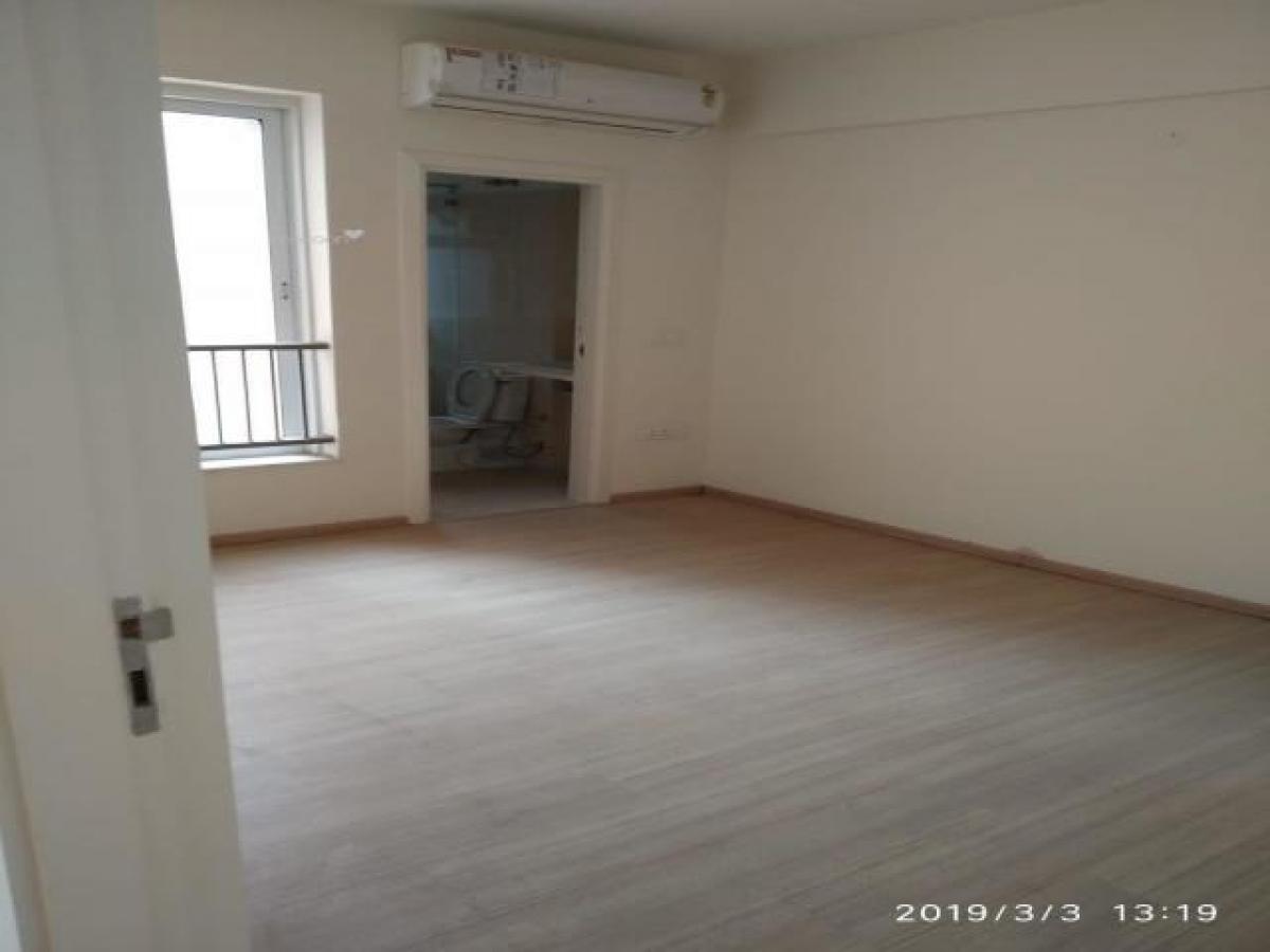 Casa de 3 dormitorios en Gurgaon, India No. 7514