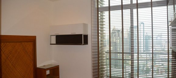 4 bedrooms Condo in Bangkok, Thailand No. 6825 10