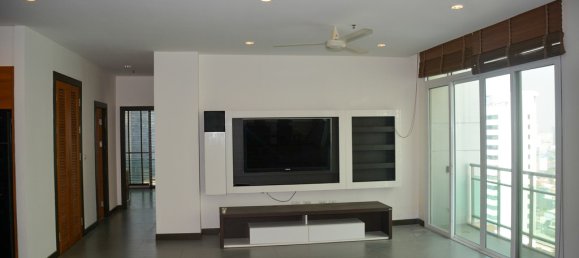 4 bedrooms Condo in Bangkok, Thailand No. 6825 4