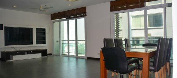 4 bedrooms Condo in Bangkok, Thailand No. 6825 2