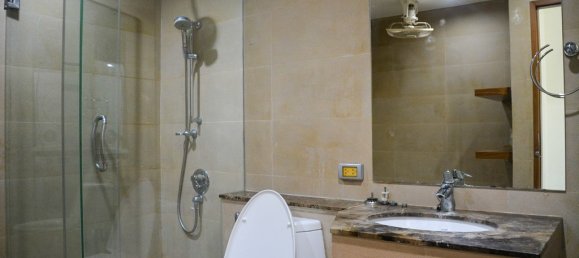 4 bedrooms Condo in Bangkok, Thailand No. 6825 18