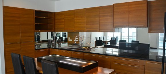 4 bedrooms Condo in Bangkok, Thailand No. 6825 6