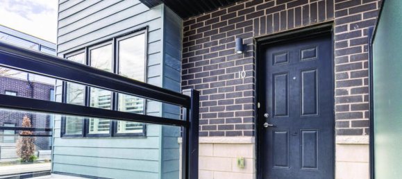 4 bedrooms House in Mississauga, Canada No. 98 5