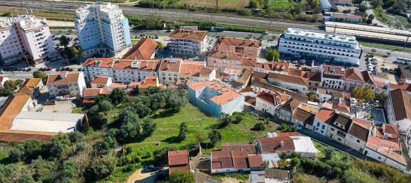 2 bedrooms House in Lisbon, Portugal No. 49851 23