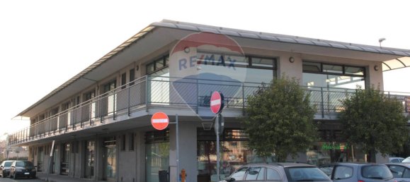 1-Zimmer Gewerbliche Immobilie in Trezzano Rosa, Italy, Nr. 85397 4