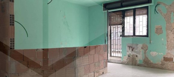 Квартира с 4 комнатами в Бари, Италия № 29154 5