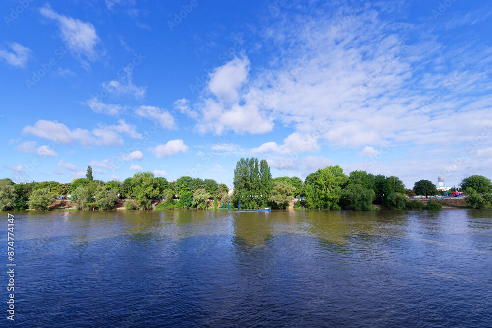 Edificio de 6 dormitorios en Ivry-sur-Seine, France No. 171056