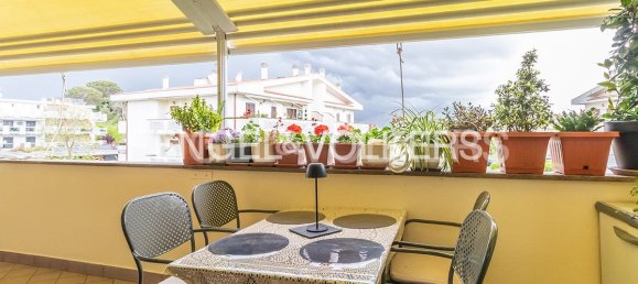 Квартира с 2 спальнями в Рим, Италия № 127823 11