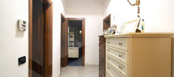 7 rooms Apartment in Santa Maria a Monte, Italy No. 18234 11