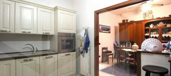 7 rooms Apartment in Santa Maria a Monte, Italy No. 18234 8