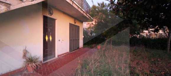 7 rooms Apartment in Santa Maria a Monte, Italy No. 18234 7