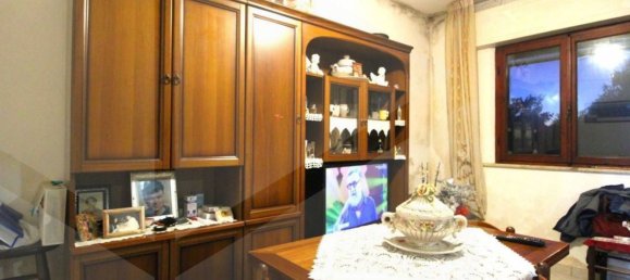 7 rooms Apartment in Santa Maria a Monte, Italy No. 18234 10