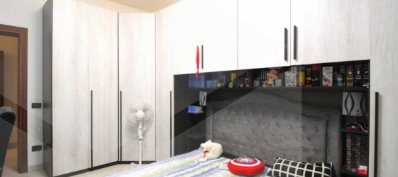 7 rooms Apartment in Santa Maria a Monte, Italy No. 18234 17