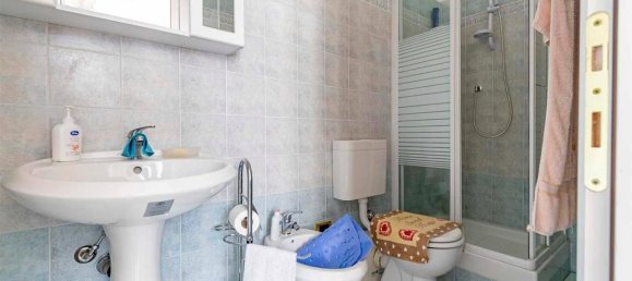 Apartamento de 3 divisões em San Giovanni Bianco, Italy N.º 23886 14